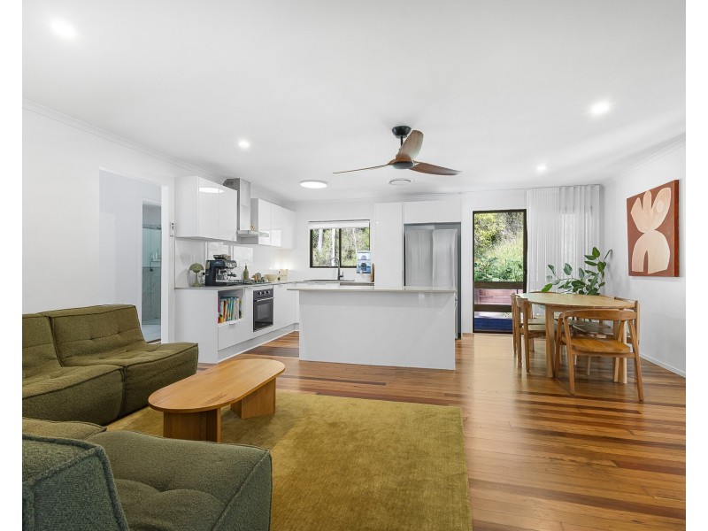 92 Cunning Road, Tanawha QLD 4556