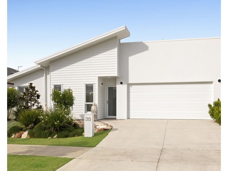 35 Greenmount Drive, Palmview QLD 4553