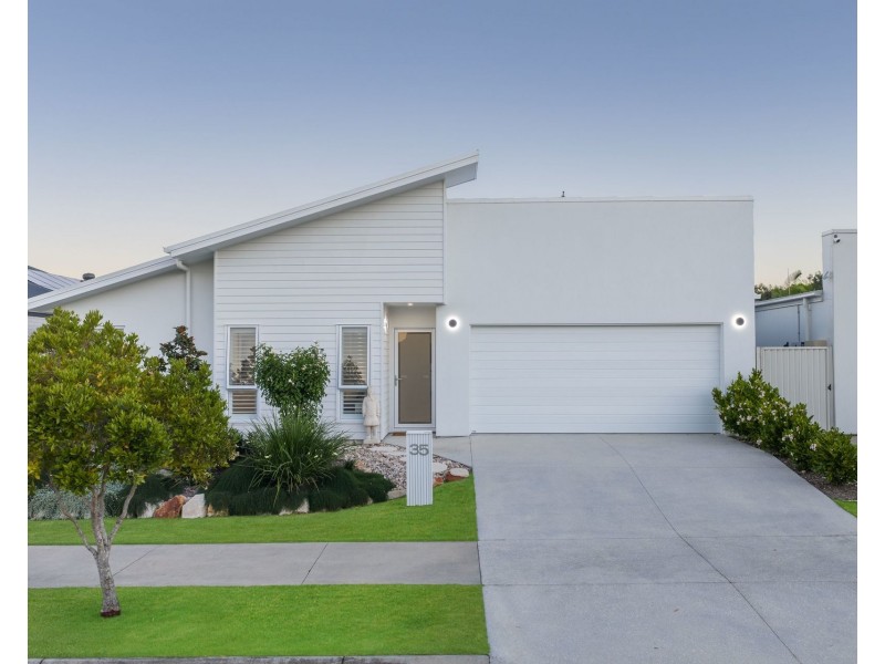 35 Greenmount Drive, Palmview QLD 4553