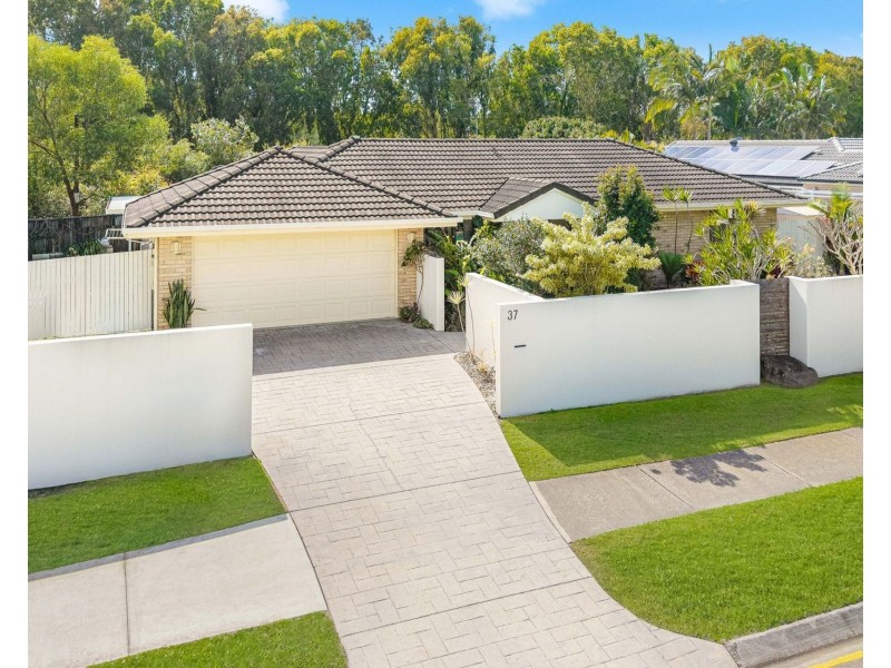 37 Columbia Street, Sippy Downs QLD 4556
