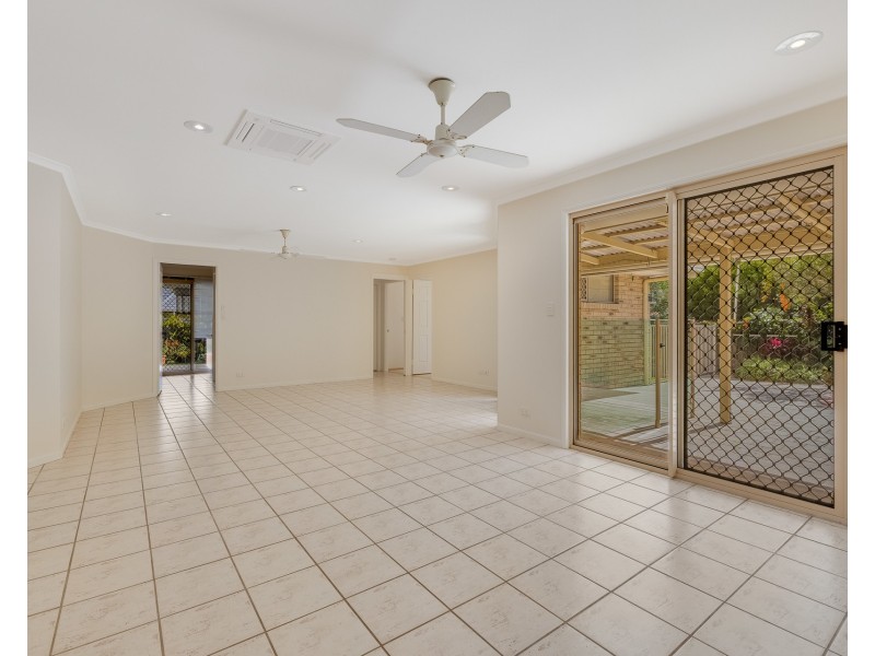 37 Columbia Street, Sippy Downs QLD 4556