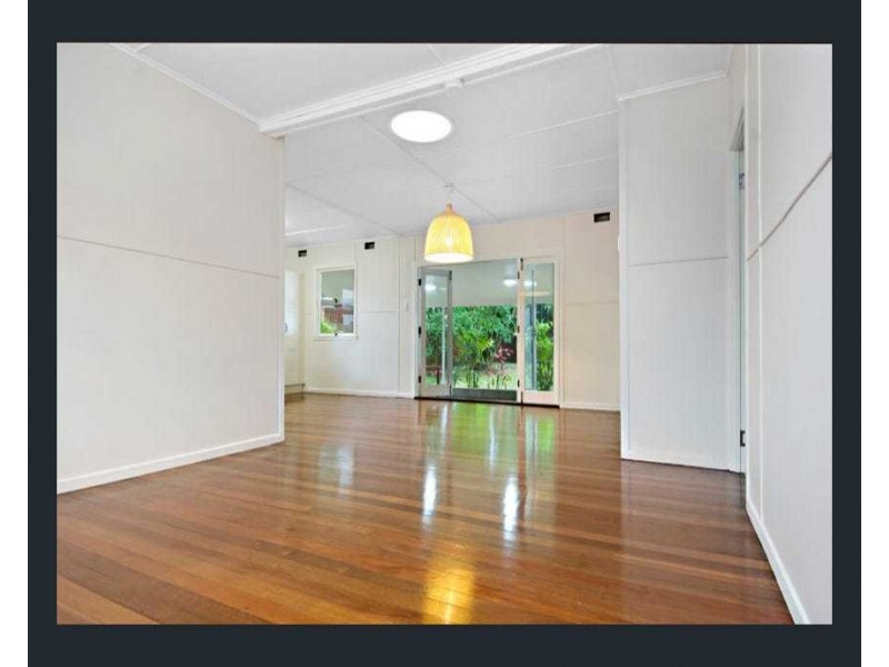 31 Palmer Avenue, Golden Beach QLD 4551