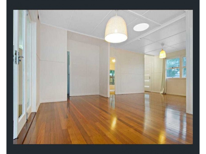 31 Palmer Avenue, Golden Beach QLD 4551