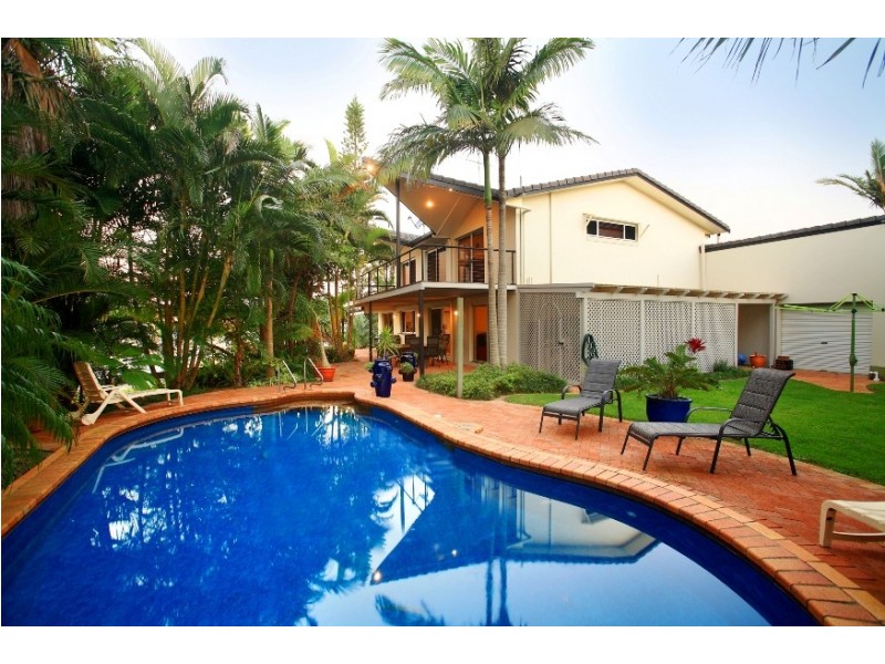 1 Waringa Court, Minyama QLD 4575