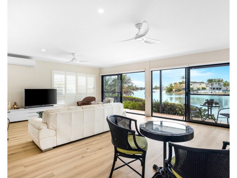 1/10 Carrothool Place, Mooloolaba QLD 4557