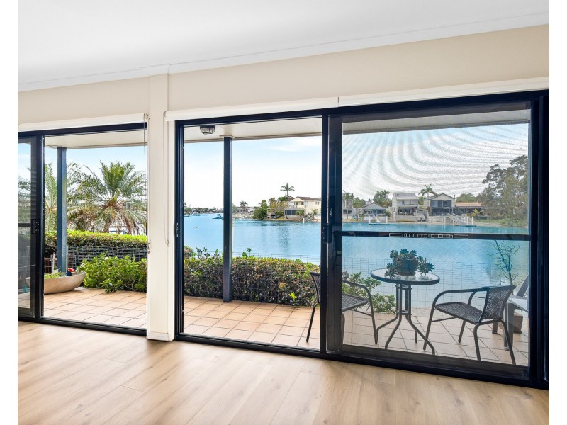 1/10 Carrothool Place, Mooloolaba QLD 4557