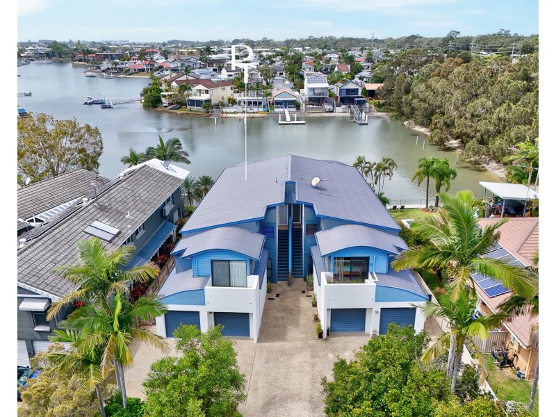 1/10 Carrothool Place, Mooloolaba QLD 4557