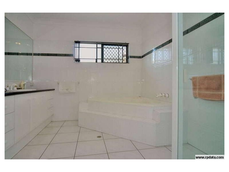 100 Maroochy Waters Drive, Maroochydore QLD 4558