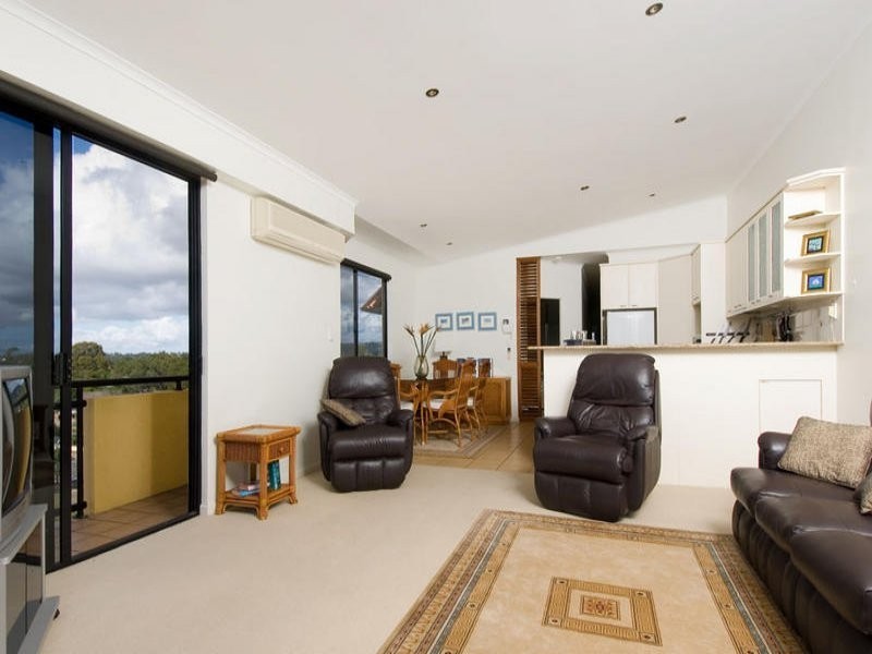 24 Picnic Point Esplanade, Maroochydore QLD 4558