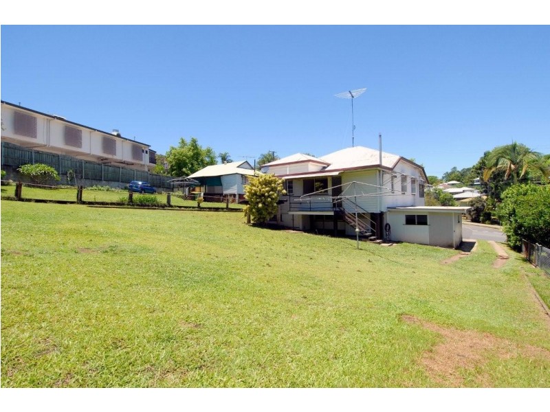 6 Arundell Avenue, Nambour QLD 4560