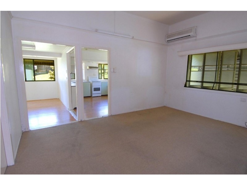 6 Arundell Avenue, Nambour QLD 4560