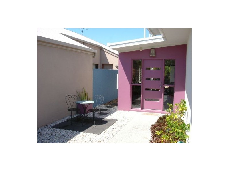 21 Sanibel Court, Kawana Island QLD 4575