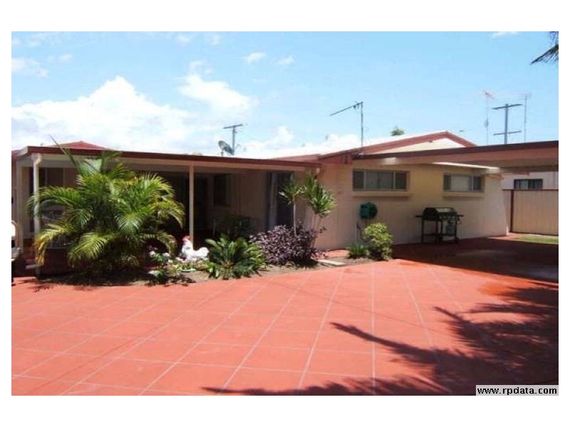 165 Nicklin Way, Warana QLD 4575
