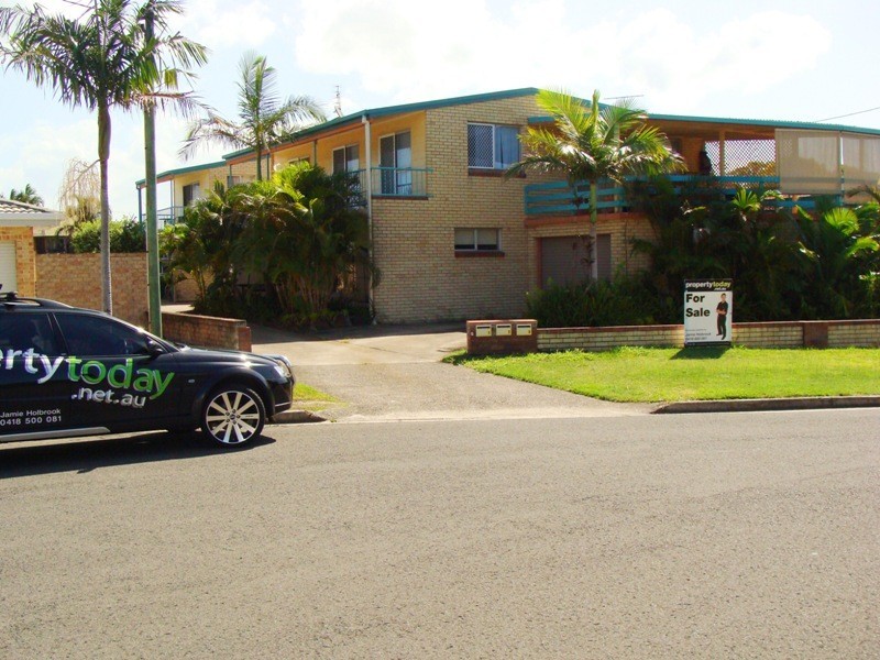 1/8 Urambi Court, Mountain Creek QLD 4557