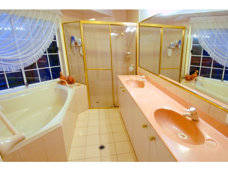 5 Koki Court, Mountain Creek QLD 4557