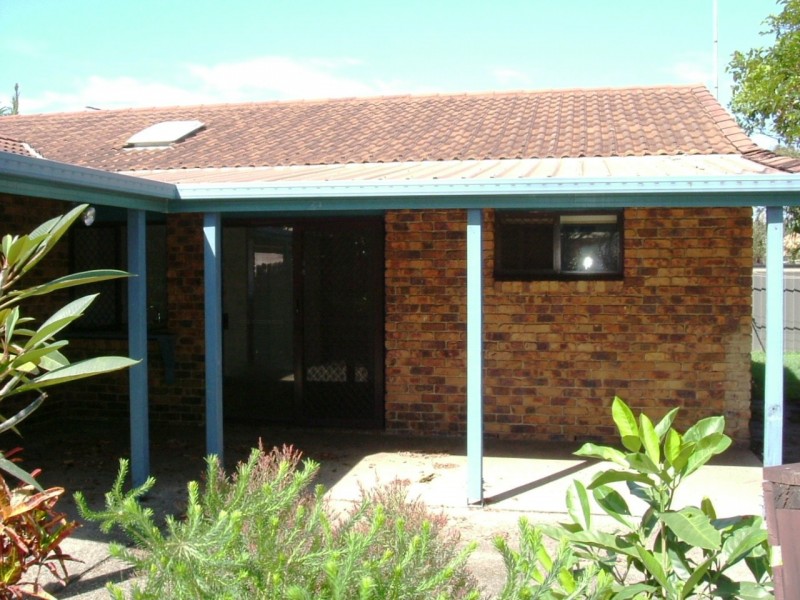 6 Bullando Street, Warana QLD 4575