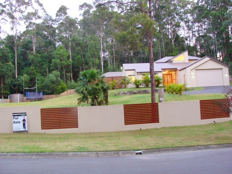 2 Sundown Close, Tanawha QLD 4556