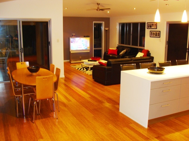 2 Sundown Close, Tanawha QLD 4556