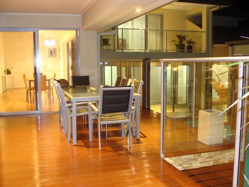 2 Sundown Close, Tanawha QLD 4556