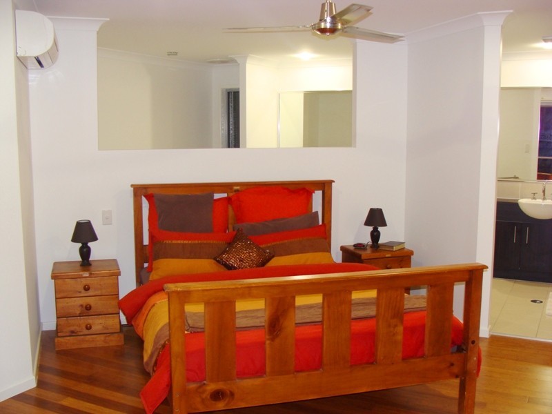 2 Sundown Close, Tanawha QLD 4556