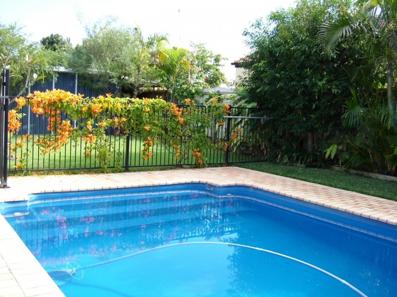 2 Antigua Court, Kawana Island QLD 4575