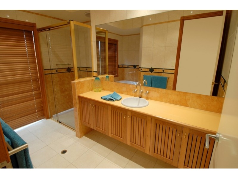 18 Corella Drive, Parrearra QLD 4575