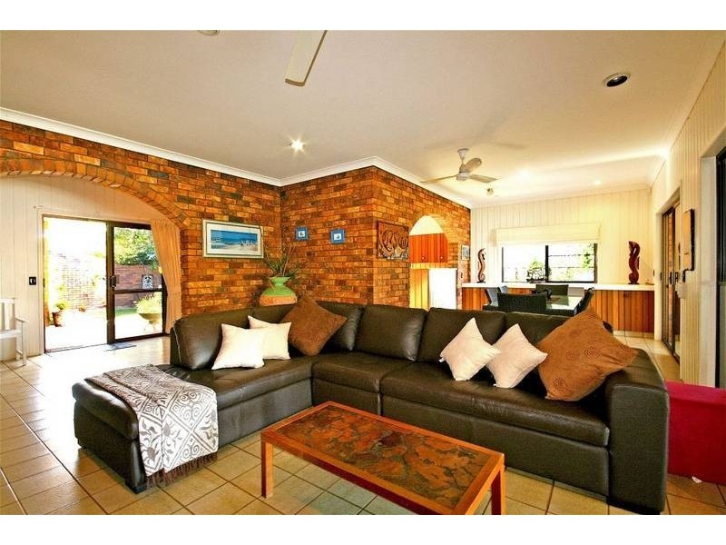 14 Culbara Street, Mooloolaba QLD 4557