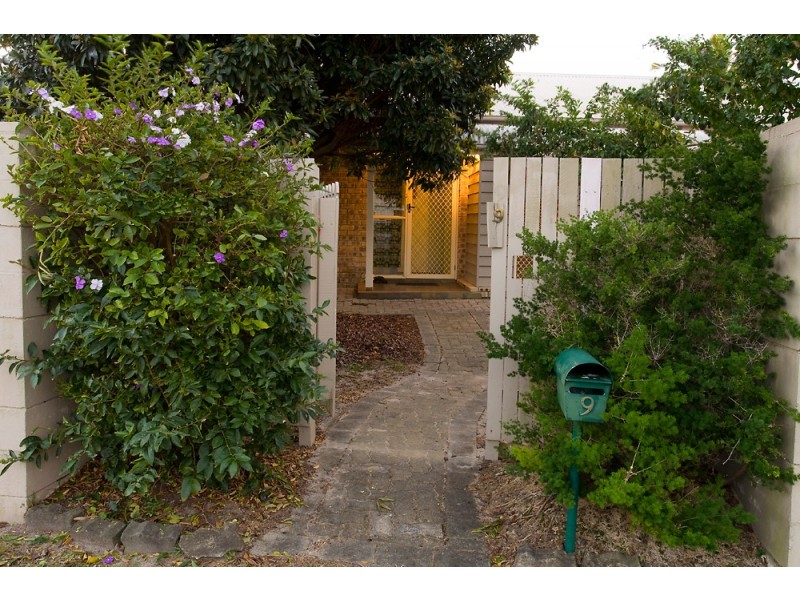 9 Kumbada Court, Minyama QLD 4575