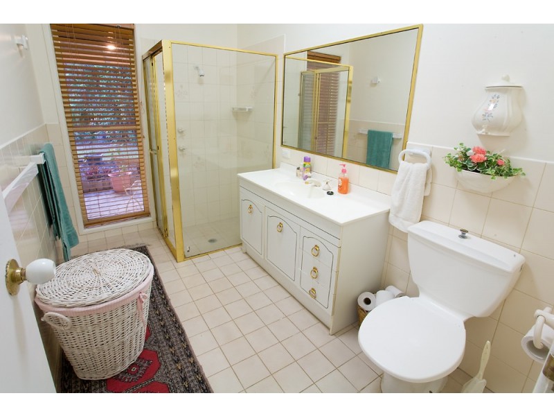 9 Kumbada Court, Minyama QLD 4575