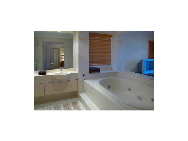 10 Mooloolah Island, Minyama QLD 4575