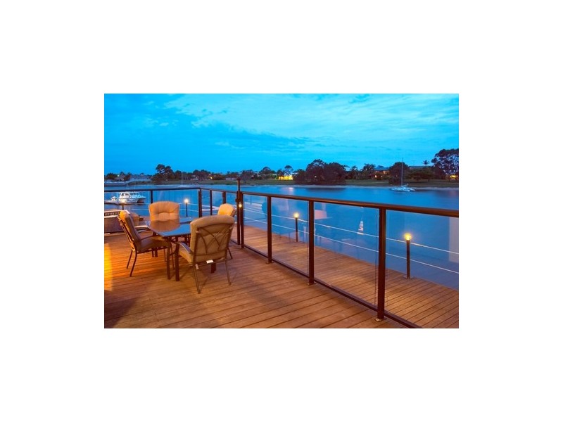 10 Mooloolah Island, Minyama QLD 4575