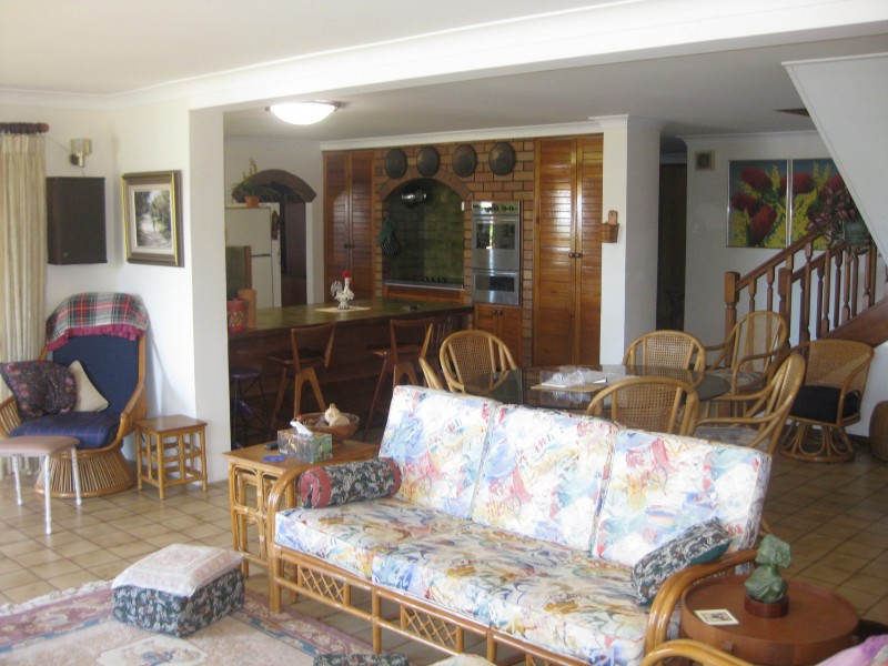 9 Elanora Avenue, Mooloolaba QLD 4557