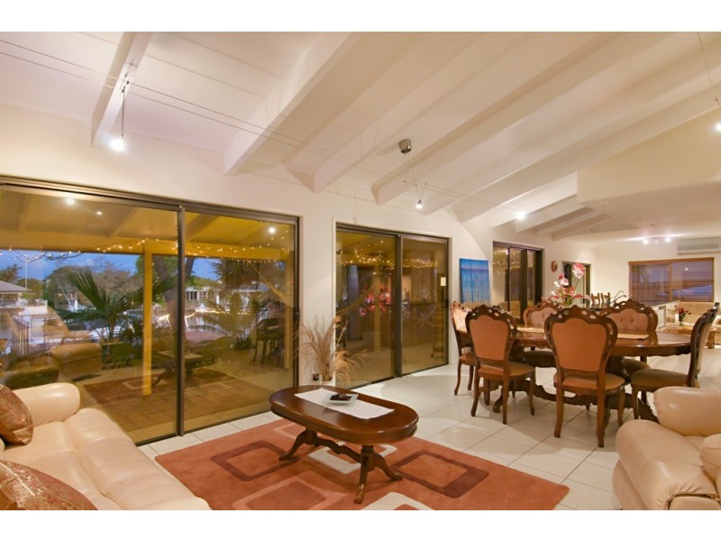 27 Kumbada Court, Minyama QLD 4575