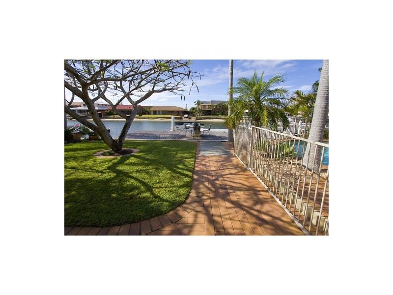 17  Barellan Avenue, Buddina QLD 4575