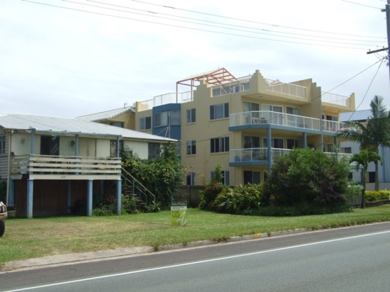 305 Bradman Avenue, Maroochydore QLD 4558