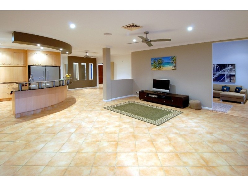 15 Marawa Drive, Minyama QLD 4575