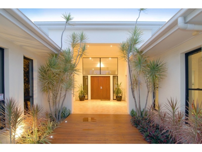 15 Marawa Drive, Minyama QLD 4575