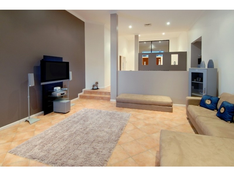 15 Marawa Drive, Minyama QLD 4575