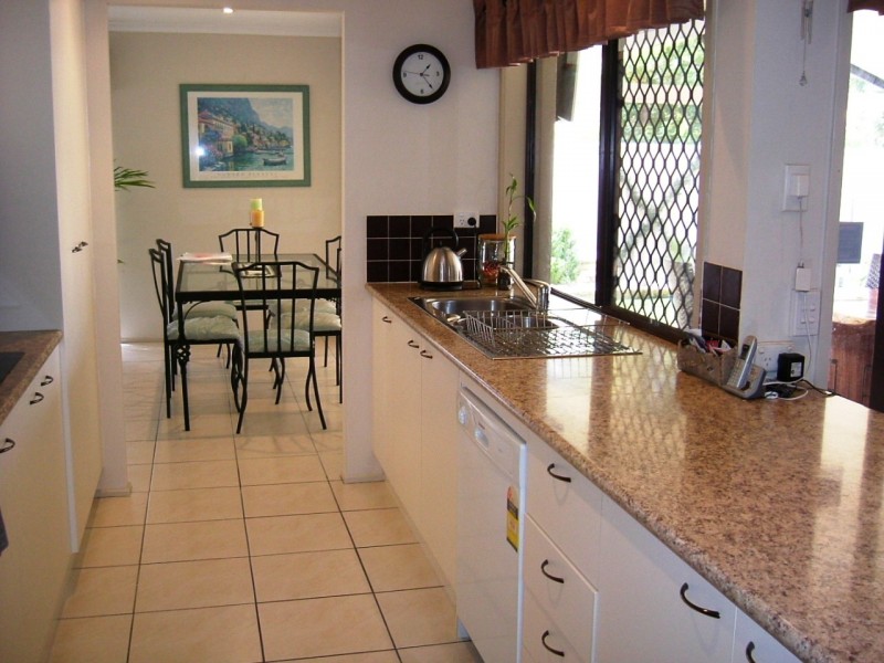 11 Kensington Drive, Minyama QLD 4575