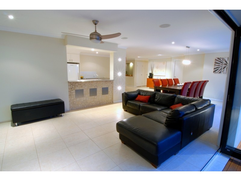 56 Ocean View Avenue, Mooloolaba QLD 4557