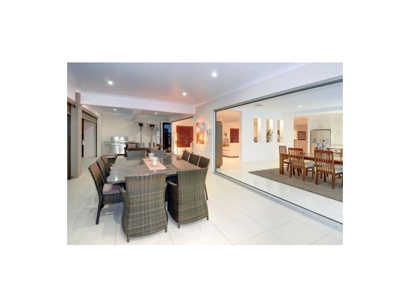 1 Reedlark Place, Parrearra QLD 4575
