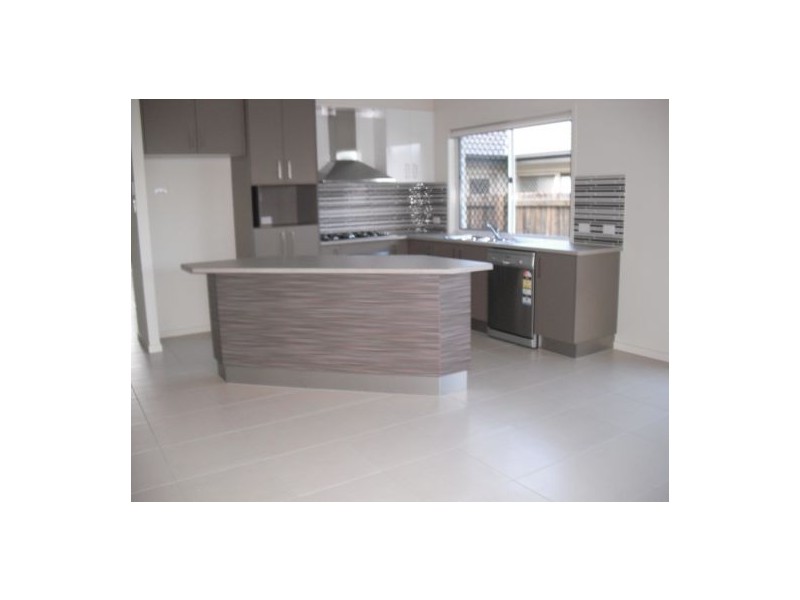 11 Clarence Street, Sippy Downs QLD 4556