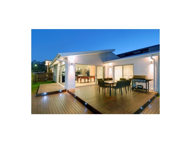 2 Robur Crescent, Mountain Creek QLD 4557