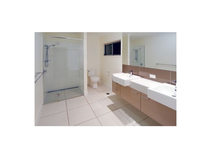 2 Robur Crescent, Mountain Creek QLD 4557