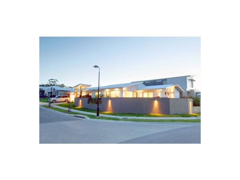 2 Robur Crescent, Mountain Creek QLD 4557