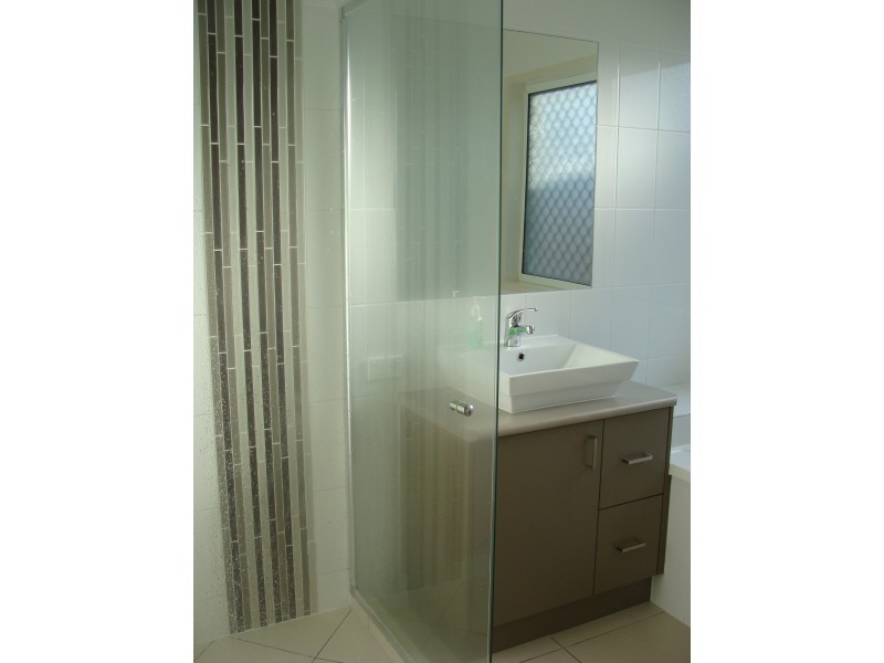 9 Silvereye Street, Sippy Downs QLD 4556