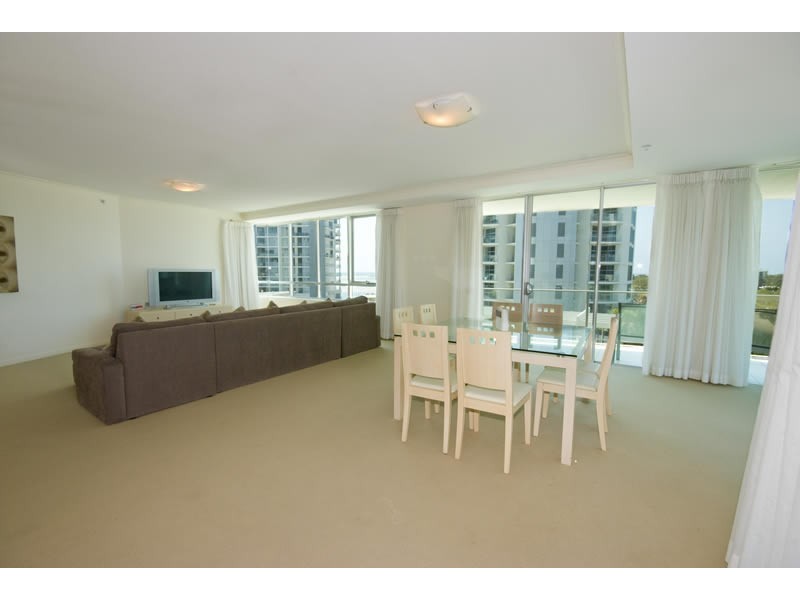 505 ‘M1′ 1 Duporth Avenue, Maroochydore QLD 4558