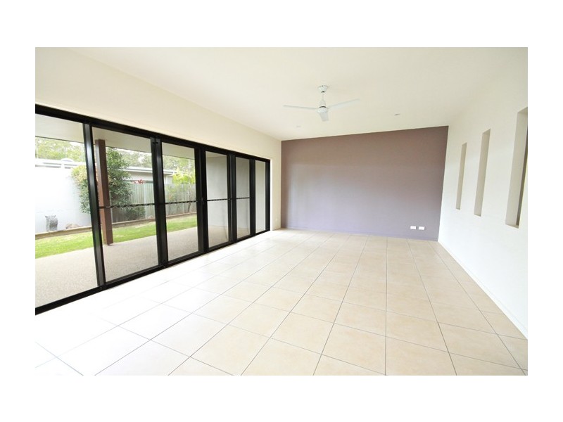 16 Rimmel Place, Palmwoods QLD 4555