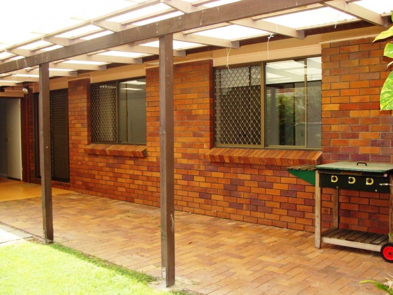 82 Lapoinya Crescent, Warana QLD 4575