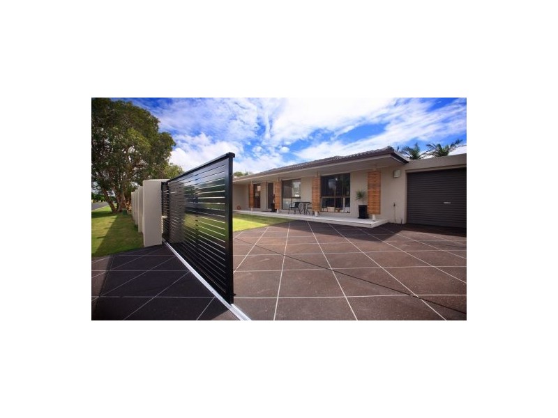 21 Sunbird chase, Parrearra QLD 4575
